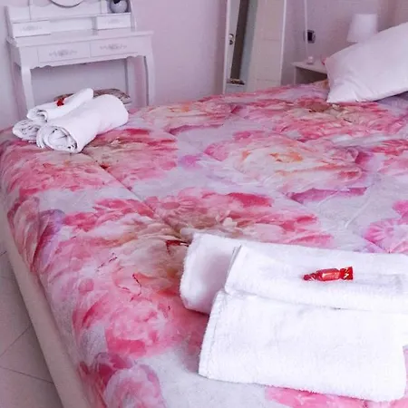 Anchor And Rose Apartment Salerno