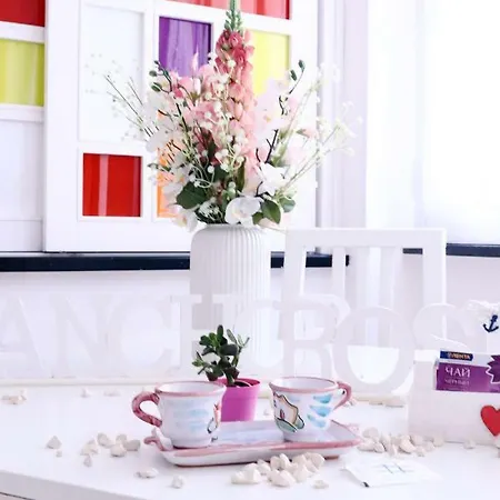 Anchor And Rose Apartment
