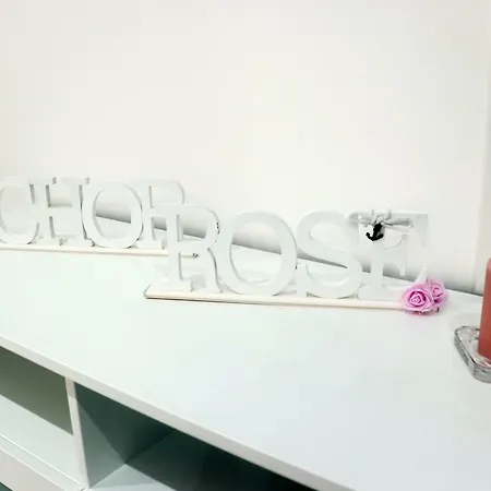 Anchor And Rose סלרנו