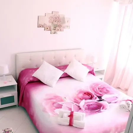 Anchor And Rose Apartment *